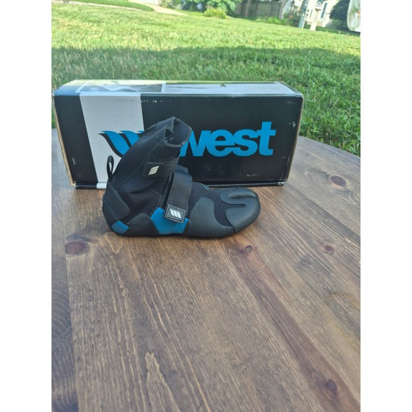 West Wetsuits Other - West Wetsuits 3mm Split Toe High Surf Booties Black Blue Size 5 4MB002BLCK GBS